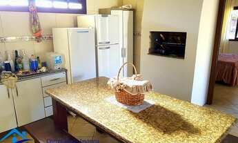 Imagem 7: Belíssima residência com piscina, em esquina, 100m do mar!