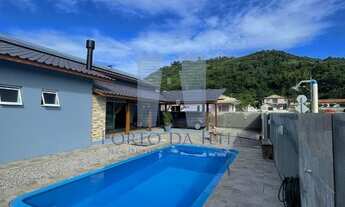 Imagem 1: Casa de 3 dorms., semimobiliado em condomínio fechado