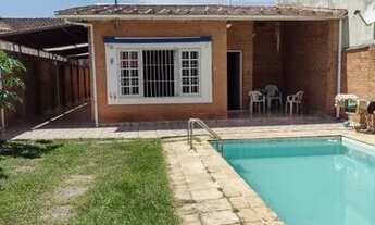 Imagem: Casa na praia com piscina