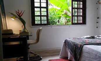 Imagem: Quarto gostoso pertinho da floresta e da