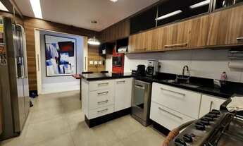 Imagem 7: ELEGANTE COBERTURA MUITO BEM LOCALIZADA!