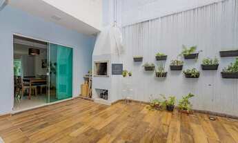 Imagem 3: Sobrado para Venda em Curitiba, Santo Inácio, 3 dormitórios, 3 suítes, 5 banheiros, 2 vaga