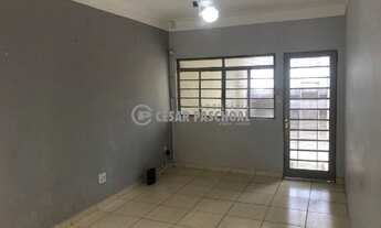 Imagem 6: Casa Térrea Vila Elisa casa reformada e recém pintada<br>03 dormitórios<br>sal