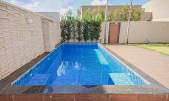 Imagem 4: Casa de condomínio sobrado para venda tem 270 metros quadrados com 5 quartos