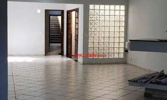 Imagem 2: Casa no Jardim da Gloria de 280m - 4 súites - 5 banheiros - 2 vagas - Quintal