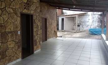 Imagem 2: Aluga-se 700 Casa com 3 dormitórios