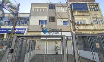 Imagem 2: Apartamento térreo com 2 dormitórios e pátio no bairro Petrópolis