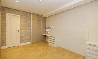 Imagem 7: Cobertura para venda possui 193 metros quadrados com 4 quartos em Bigorrilho - Curitiba