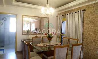 Imagem 5: Sobrado de 4(quatro) dormitórios, sendo 2(duas) suítes, localizado no bairro Bela Vista