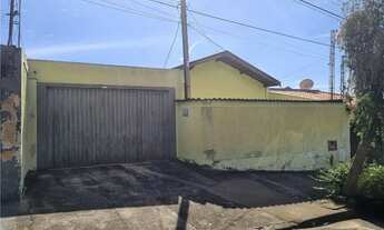 Imagem 2: Casa 2 dorm + edícula Próximo Hospital Unimed