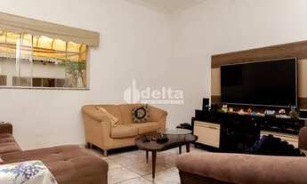 Imagem 4: Casa para aluguel, 4 quartos, 7 vagas, Santa Mônica - Uberlândia/MG