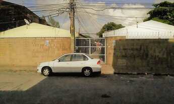 Imagem: Casa forrada com 2 quartos, sala, cozinha