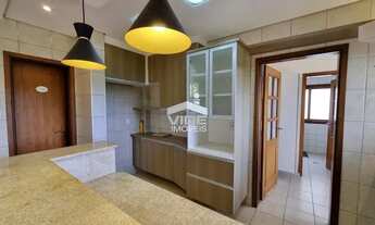 Imagem 3: Casa à venda no San Conrado, rua com pouco movimento