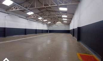 Imagem 5: Galpão amplo - 405m² de área livre - Bairro Santo Antônio