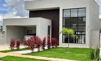 Imagem 2: Casa de condomínio térrea para venda possui 455 metros quadrados com 3 quartos