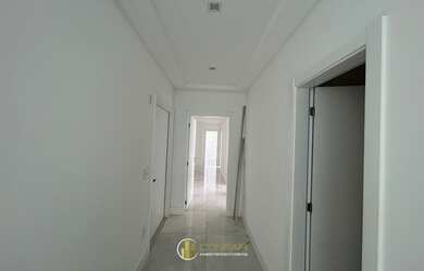 Imagem 7: Apto anual, alto padrão, 04 Suítes e 3 Vagas!