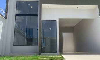 Imagem: Casa nova com fachada imponente em Aparecida