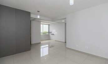 Imagem 2: Apartamento para alugar com 2 quartos no Água Verde em Curitiba