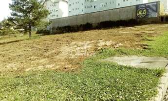 Imagem 3: Terreno amplo, de esquina, posição leste/norte com 1.458 metros quadrados, no bairro Rondô