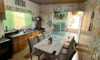 Imagem 3: Casa de 4 quartos e quintal no SAUDADE