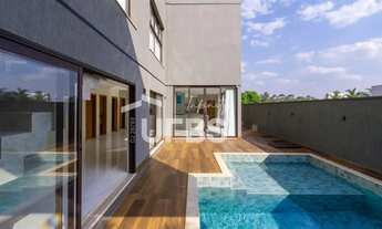 Imagem 6: Sobrado de Alto Padrão à Venda no Portal do Sol Green Vista para o Campo de Golfe