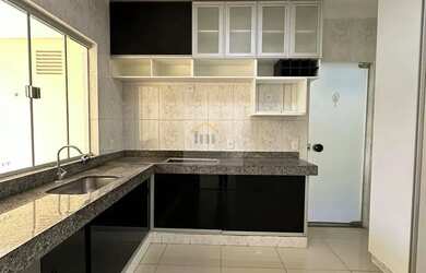 Imagem 3: Casa Padrão condomínio fechado EXCELENTE localização. Condomínio tranquilo Casa completa a