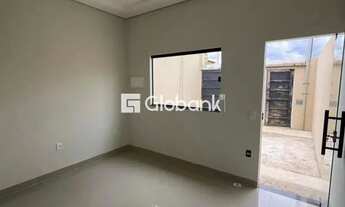 Imagem 3: Casa à venda em Montes Claros - 2 quartos, quintal e área de serviço no Terra Jardim