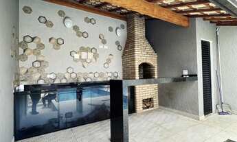 Imagem 4: Sobreposta com Piscina e Churrasqueira em Condomínio, Lado Praia, Repasse de Financiamento