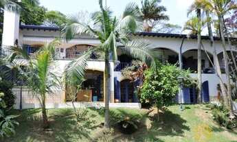 Imagem 2: Casa colonial, ampla em rua fechada