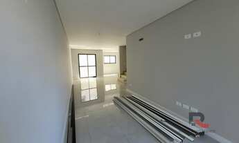 Imagem 6: Sobrado para Venda em Curitiba, Uberaba, 4 dormitórios, 1 suíte, 4 banheiros, 2 vagas