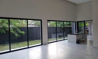 Imagem 2: Bela casa térrea com 3 suítes, terreno de 414 m² de esquina dentro do Condomínio Ouroville