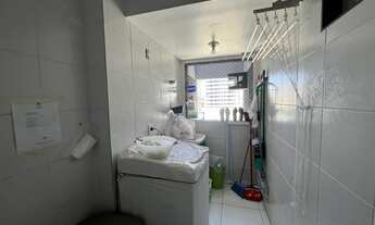 Imagem 4: Apartamento para venda tem 70 metros quadrados com 3 quartos em Ponta Verde - Maceió - AL