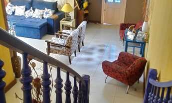 Imagem 7: Casa de condomínio para venda possui 380 metros quadrados com 3 quartos