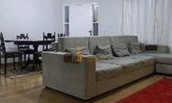 Imagem: Sobrado com 260m² construído com área