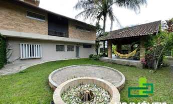 Imagem 3: Venda - Belo Sobrado Com 3 Pavimentos no Condomínio Mar Verde