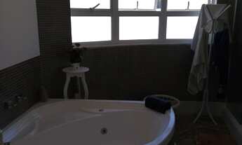 Imagem 5: Casa de condomínio sobrado para venda possui 380 metros quadrados com 3 quartos