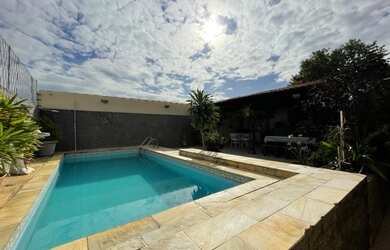 Imagem 3: Excelente casa arejada com 04 quartos, piscina e boa localização na Taquara - RJ