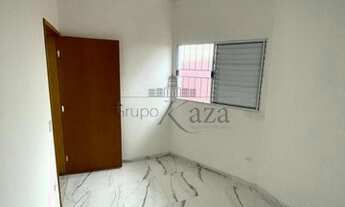 Imagem 2: Casa para venda tem 74m² com 3 quartos em Vila Tatetuba - São José dos Campos - SP