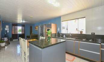 Imagem 2: Casa para venda possui 133 m² com 3 Dormitórios no Guaraituba - Colombo - PR