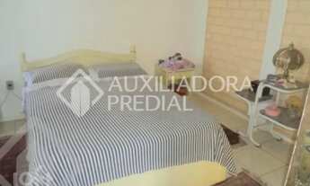 Imagem 2: Casa à venda Rua Madre Teresa de Jesus Gerhardinger, Parque Santa Fé - Porto Alegre