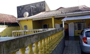 Imagem 2: Casa lote inteiro com piscina em Mongaguá