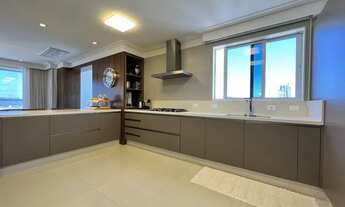 Imagem 4: APARTAMENTO NO CENTRO QUADRA MAR E COM VISTA, 4 SUÍTES E 4 VAGAS - BALNEÁRIO CAMBORIÚ