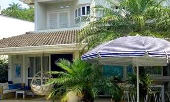 Imagem 7: Casa na Granja Viana, 500m², 5 suítes e 4 vagas!