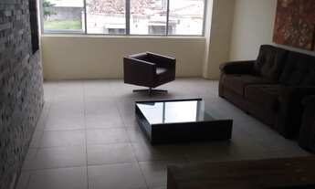 Imagem 3: Apartamento com dependência de empregada!