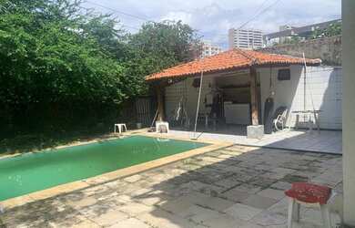 Imagem 4: Casa Duplex, para aluguel, possui 296 m² com 5 Suítes - Dunas