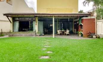 Imagem 2: IMPONENTE SOBRADO- OTIMA LOCALIZAÇÃO