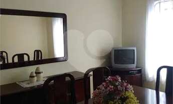 Imagem 3: Sobrado com entrada lateral, vago na região do Horto Florestal