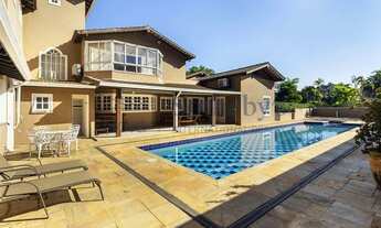 Imagem 1: Casa em condomínio cobiçado