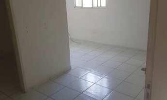 Imagem 2: Alugo apartamento 800,00 água e luz já incluídos no valor do aluguel