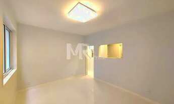 Imagem: ESPETACULAR ARPOADOR COLADO NO MAR